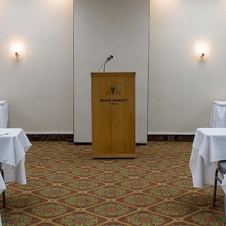 Rogue Regency Inn & Suites Medford Kültér fotó