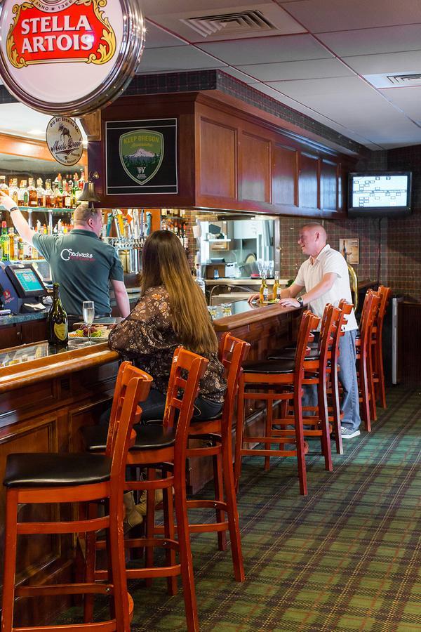 Rogue Regency Inn & Suites Medford Kültér fotó
